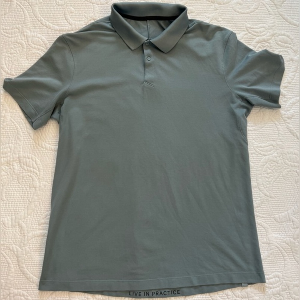 Lululemon Men’s Blue Gray Polo‎
